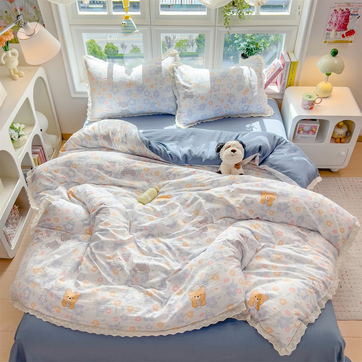 91家纺网 家纺一手货源 找家纺 雯豆家纺2025新品皱皱双层纱四件套镂空花边款三件套 奶萌小狗