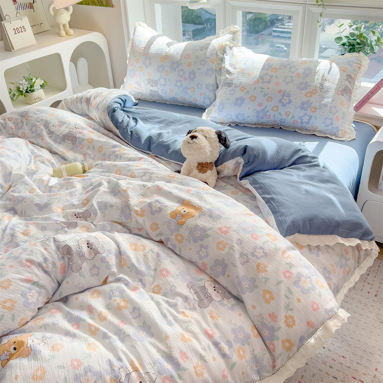 91家纺网 家纺一手货源 找家纺 雯豆家纺2025新品皱皱双层纱四件套镂空花边款三件套 奶萌小狗