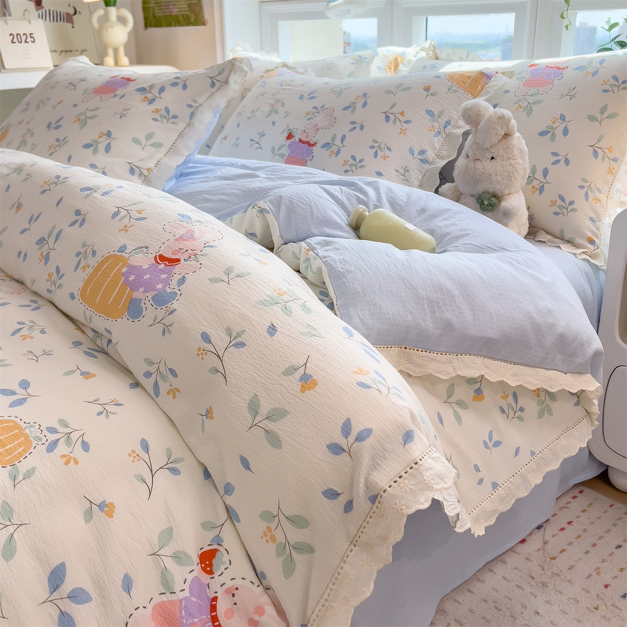 91家纺网 家纺一手货源 找家纺 雯豆家纺2025新品皱皱双层纱四件套镂空花边款三件套 小苍兰