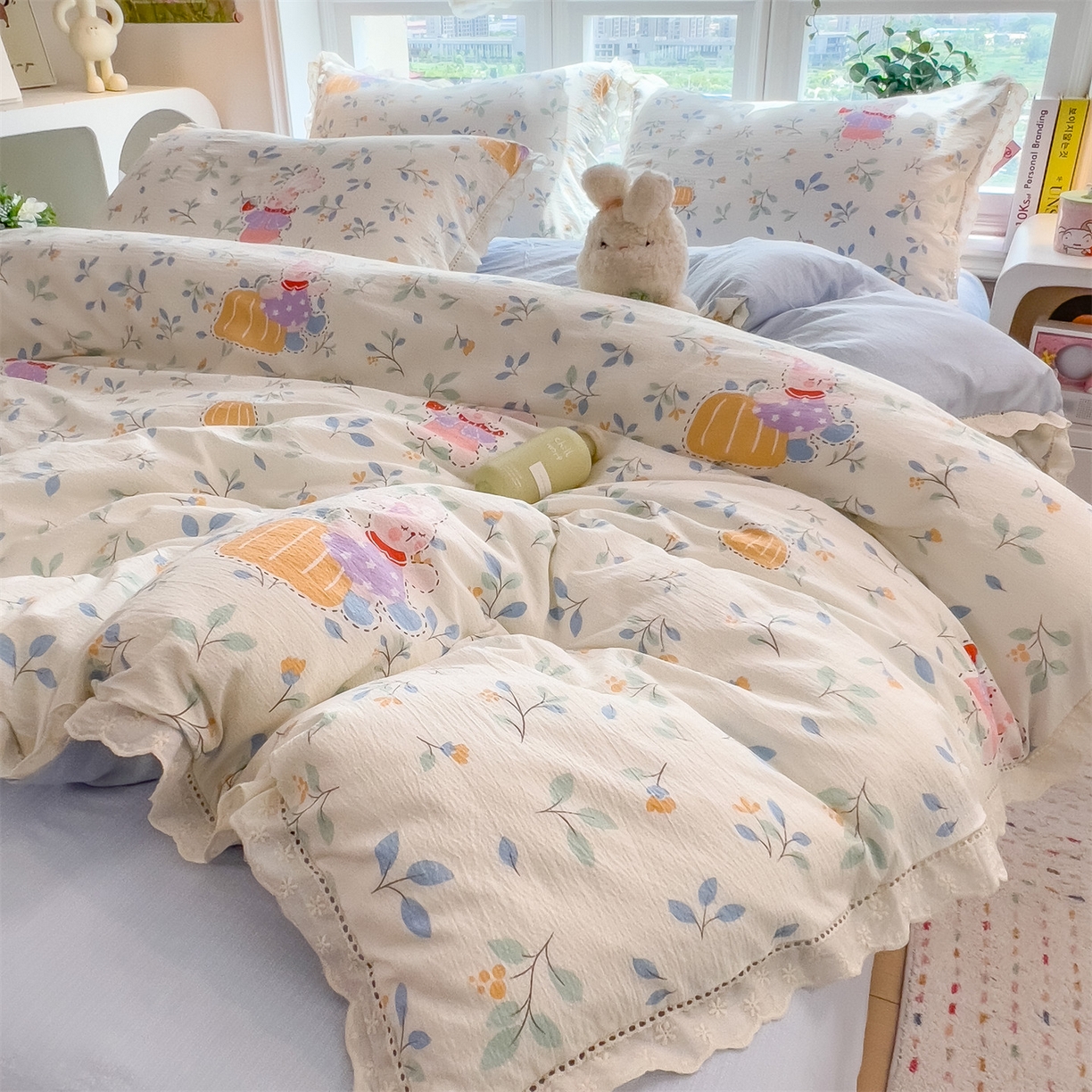 91家纺网 家纺一手货源 找家纺 雯豆家纺2025新品皱皱双层纱四件套镂空花边款三件套 小苍兰