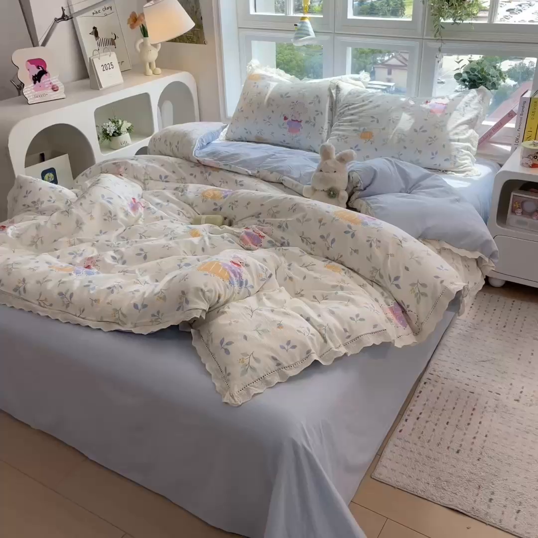 91家纺网 家纺一手货源 找家纺 雯豆家纺2025新品皱皱双层纱四件套镂空花边款三件套 小苍兰