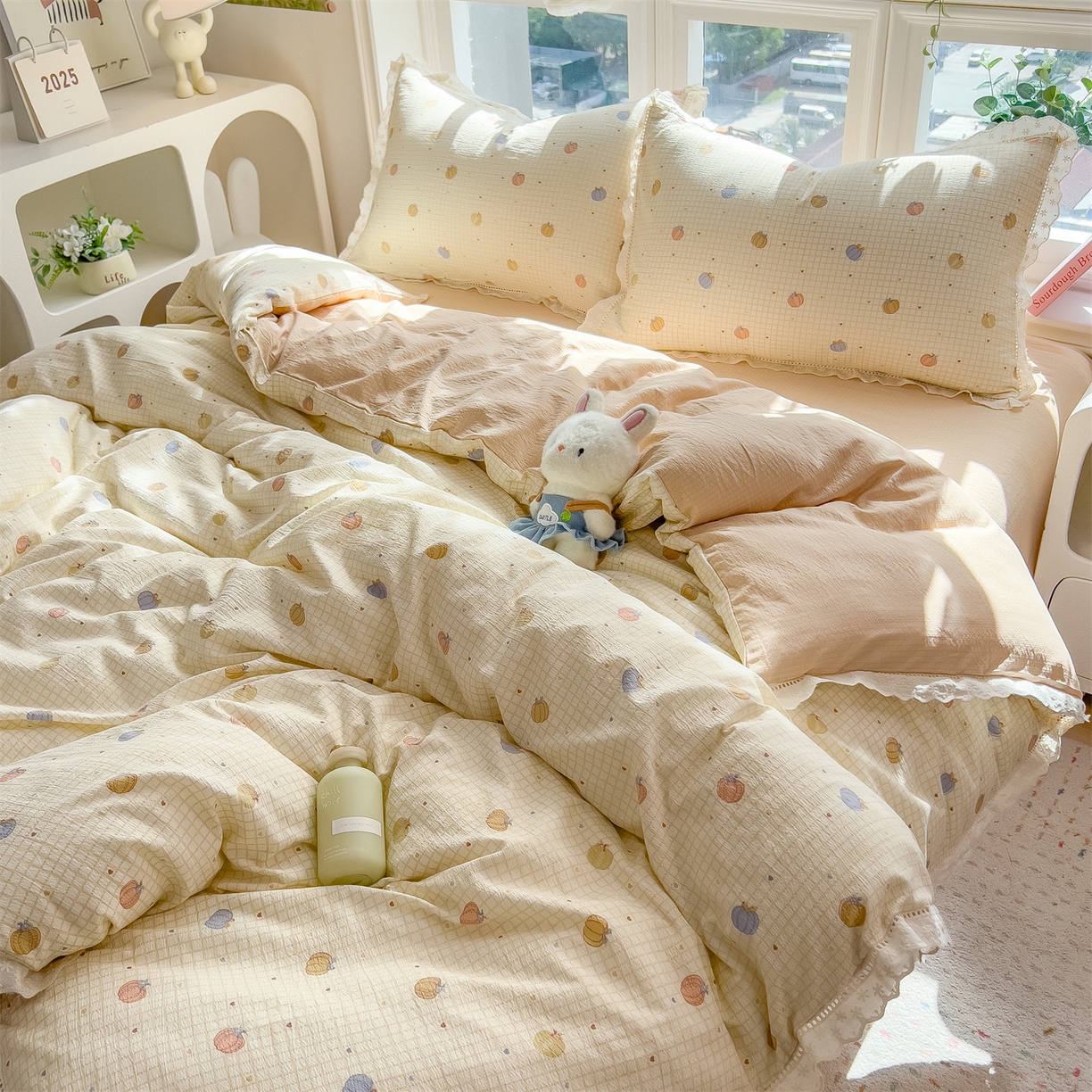 91家纺网 家纺一手货源 找家纺 雯豆家纺2025新品皱皱双层纱四件套镂空花边款三件套 小南瓜