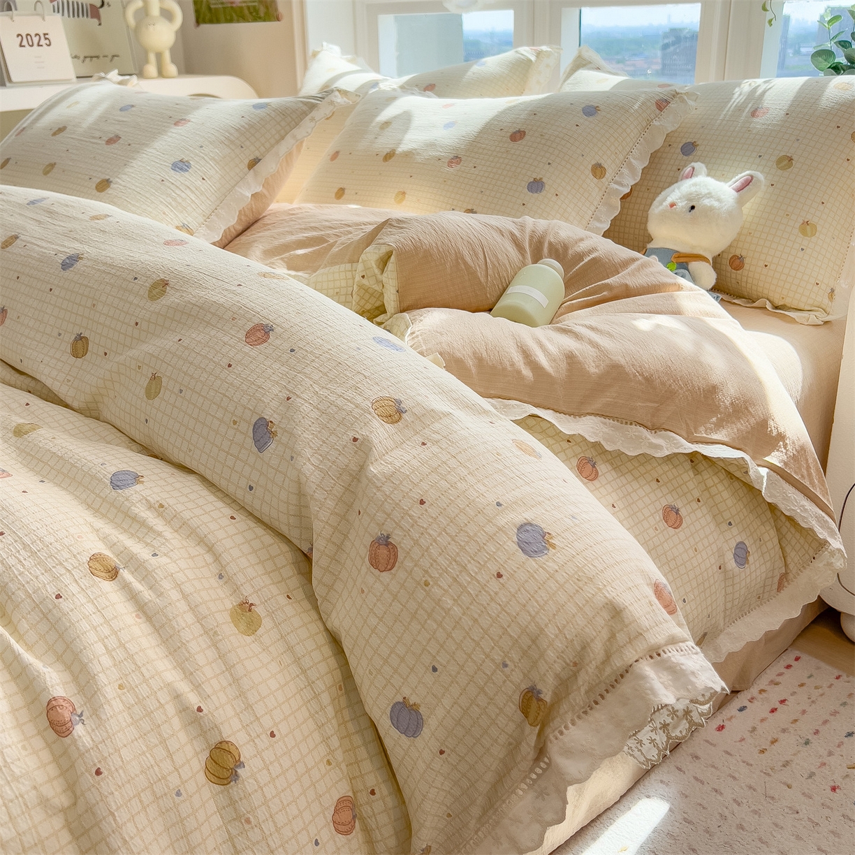 91家纺网 家纺一手货源 找家纺 雯豆家纺2025新品皱皱双层纱四件套镂空花边款三件套 小南瓜