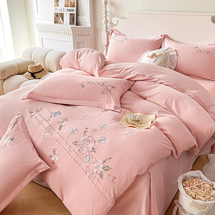 91家纺网 家纺一手货源 找家纺 （总）大麦乐田 2025新款刺绣四件套-玫瑰故事