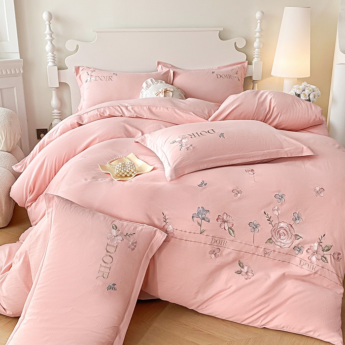 91家纺网 家纺一手货源 找家纺 （总）大麦乐田 2025新款刺绣四件套-玫瑰故事