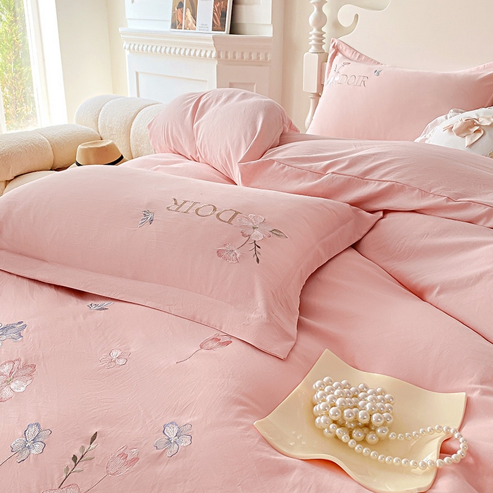 91家纺网 家纺一手货源 找家纺 （总）大麦乐田 2025新款刺绣四件套-玫瑰故事