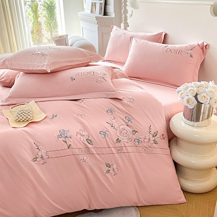 91家纺网 家纺一手货源 找家纺 （总）大麦乐田 2025新款刺绣四件套-玫瑰故事