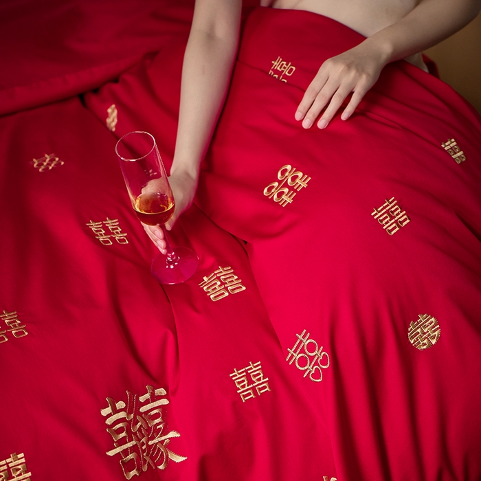 91家纺网 家纺一手货源 找家纺 简纯主义 2025新款100支长绒棉刺绣四件套花开并蒂系列喜满良缘