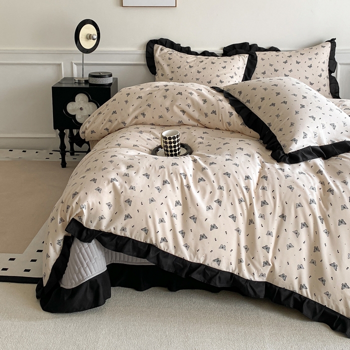 91家纺网 家纺一手货源 找家纺 乐沐家纺 2025新款法式花边夹棉床盖四件套 蝶舞