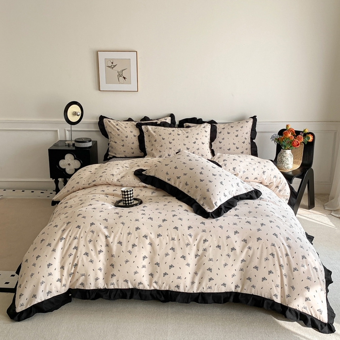 91家纺网 家纺一手货源 找家纺 乐沐家纺 2025新款法式花边夹棉床盖四件套 蝶舞