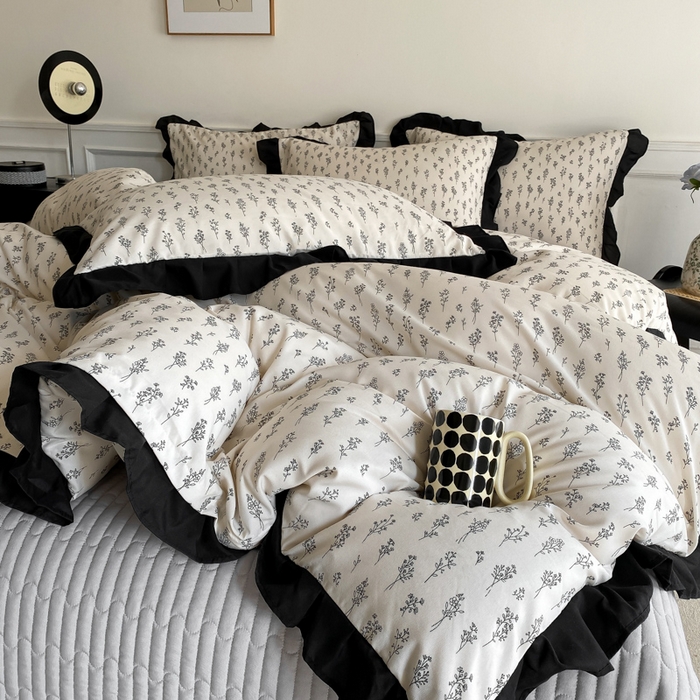 91家纺网 家纺一手货源 找家纺 乐沐家纺 2025新款法式花边夹棉床盖四件套 简韵