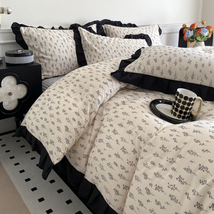 91家纺网 家纺一手货源 找家纺 乐沐家纺 2025新款法式花边夹棉床盖四件套 简韵