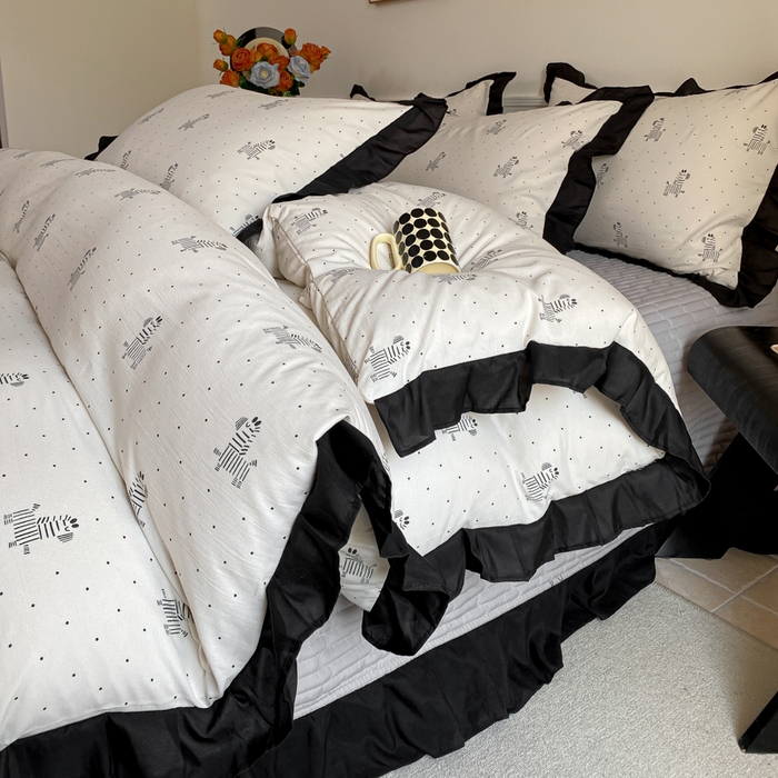 91家纺网 家纺一手货源 找家纺 乐沐家纺 2025新款法式花边夹棉床盖四件套 秘境