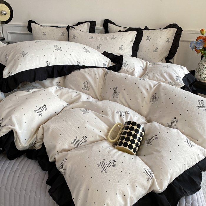 91家纺网 家纺一手货源 找家纺 乐沐家纺 2025新款法式花边夹棉床盖四件套 秘境