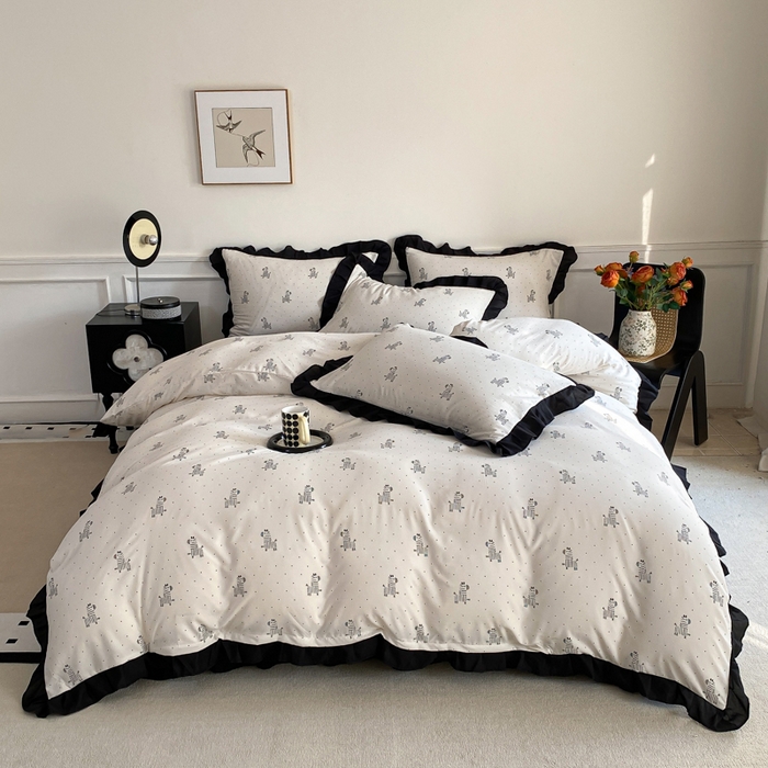 91家纺网 家纺一手货源 找家纺 乐沐家纺 2025新款法式花边夹棉床盖四件套 秘境