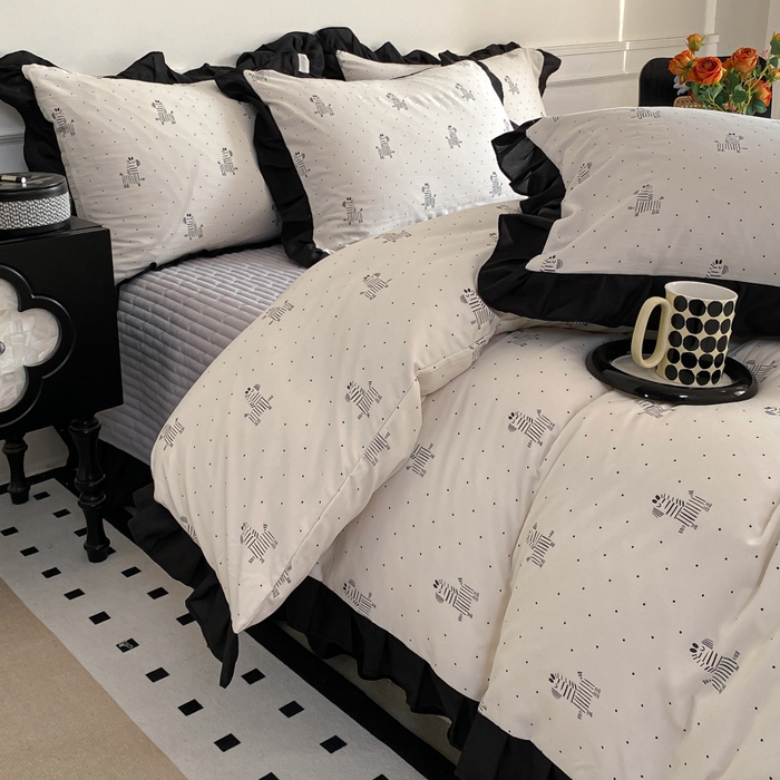 91家纺网 家纺一手货源 找家纺 乐沐家纺 2025新款法式花边夹棉床盖四件套 秘境