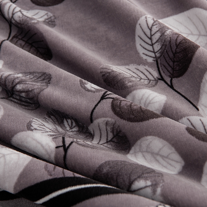 91家纺网 家纺一手货源 找家纺 绒品壹家家纺 2024新款180g7斤牛奶绒印花四件套 枝繁叶茂-灰