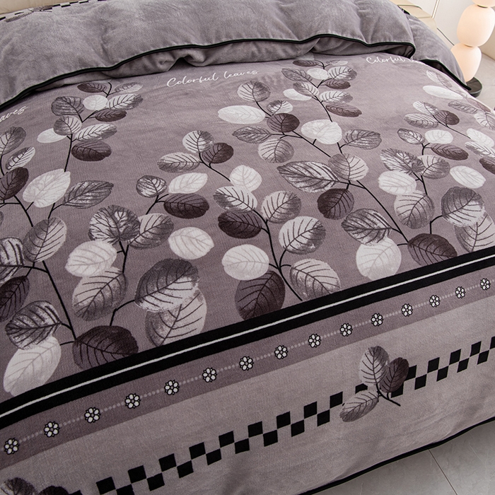 91家纺网 家纺一手货源 找家纺 绒品壹家家纺 2024新款180g7斤牛奶绒印花四件套 枝繁叶茂-灰