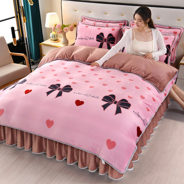 91家纺网 家纺一手货源 找家纺 绒品壹家家纺 2024新款180g7斤牛奶绒印花四件套 蝴蝶结