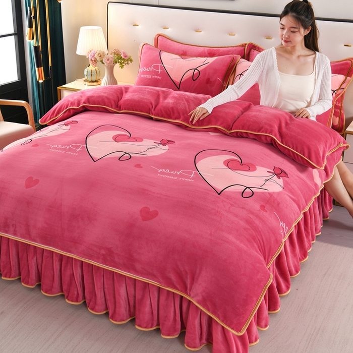 91家纺网 家纺一手货源 找家纺 绒品壹家家纺 2024新款180g7斤牛奶绒印花四件套 玫瑰爱心