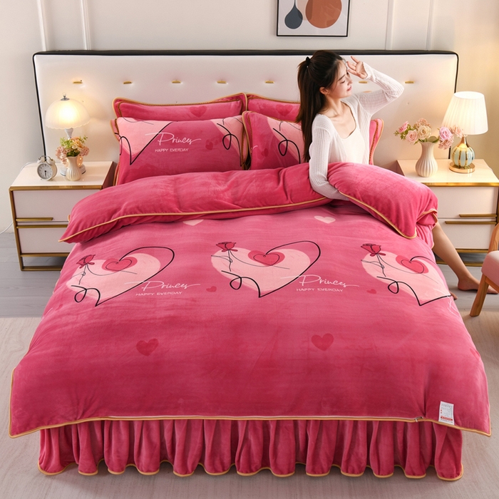 91家纺网 家纺一手货源 找家纺 绒品壹家家纺 2024新款180g7斤牛奶绒印花四件套 玫瑰爱心