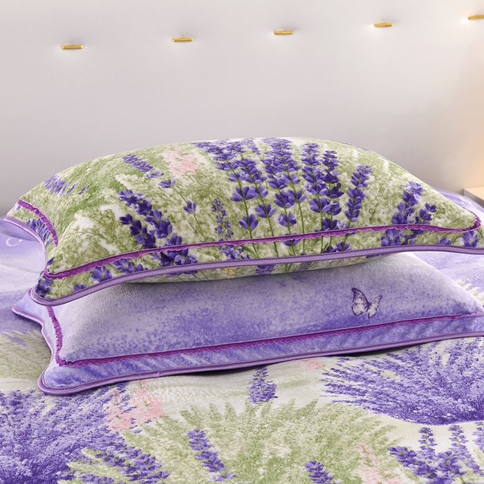 91家纺网 家纺一手货源 找家纺 绒品壹家家纺 2024新款180g7斤牛奶绒印花四件套 薰衣草