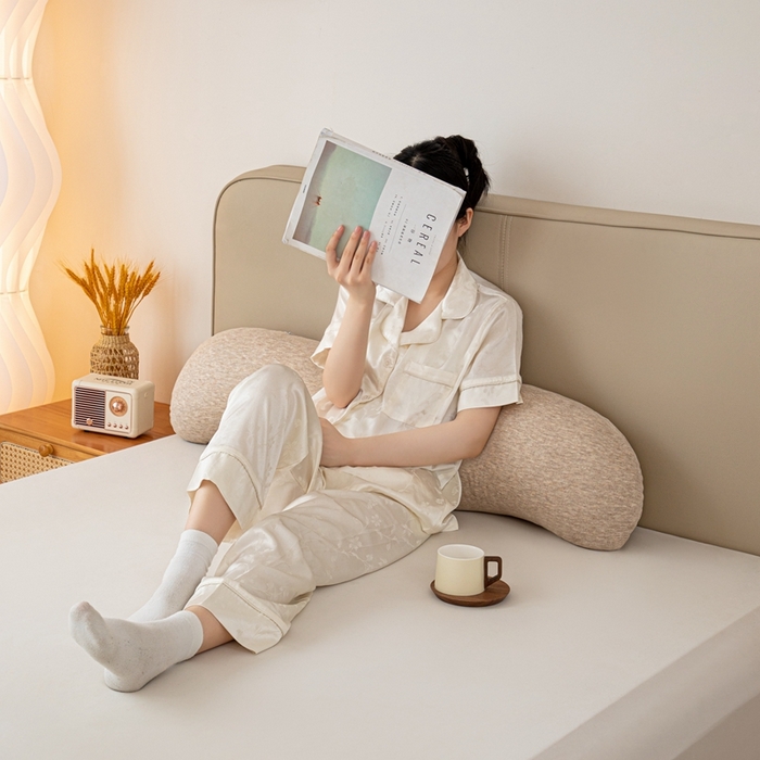 91家纺网 家纺一手货源 找家纺 沐沐家纺 2026新款深睡抱抱枕 杏色