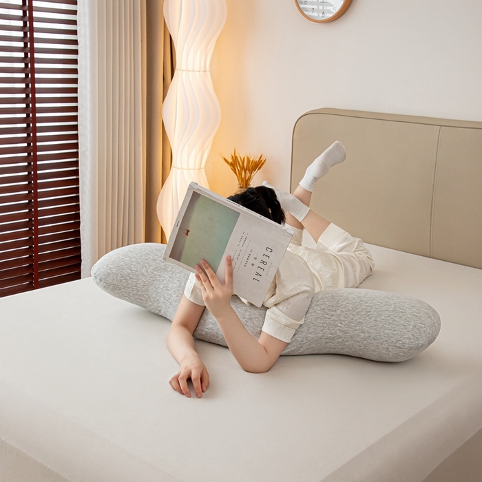 91家纺网 家纺一手货源 找家纺 沐沐家纺 2026新款深睡抱抱枕 浅灰色