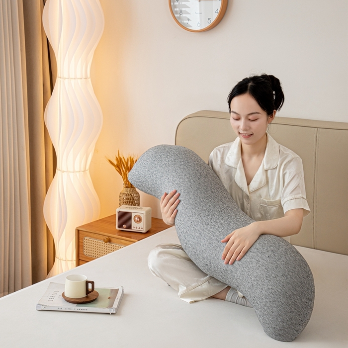 91家纺网 家纺一手货源 找家纺 沐沐家纺 2026新款深睡抱抱枕 深灰色