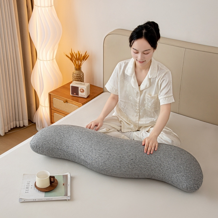 91家纺网 家纺一手货源 找家纺 沐沐家纺 2026新款深睡抱抱枕 深灰色