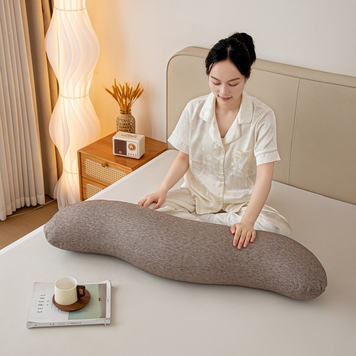 91家纺网 家纺一手货源 找家纺 沐沐家纺 2026新款深睡抱抱枕 烟灰色