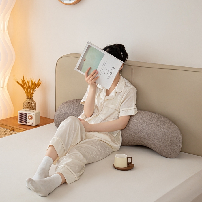 91家纺网 家纺一手货源 找家纺 沐沐家纺 2026新款深睡抱抱枕 烟灰色