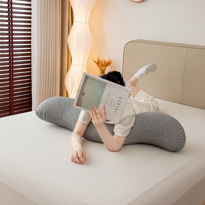 91家纺网 家纺一手货源 找家纺 沐沐家纺 2026新款深睡抱抱枕 深灰色