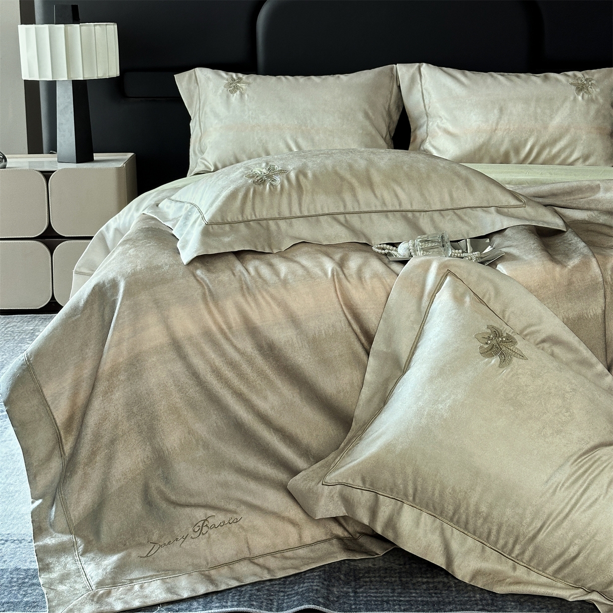 91家纺网 家纺一手货源 找家纺 （总）美娘阁 2025新款长绒棉全棉提花居家款四件套-安露丝