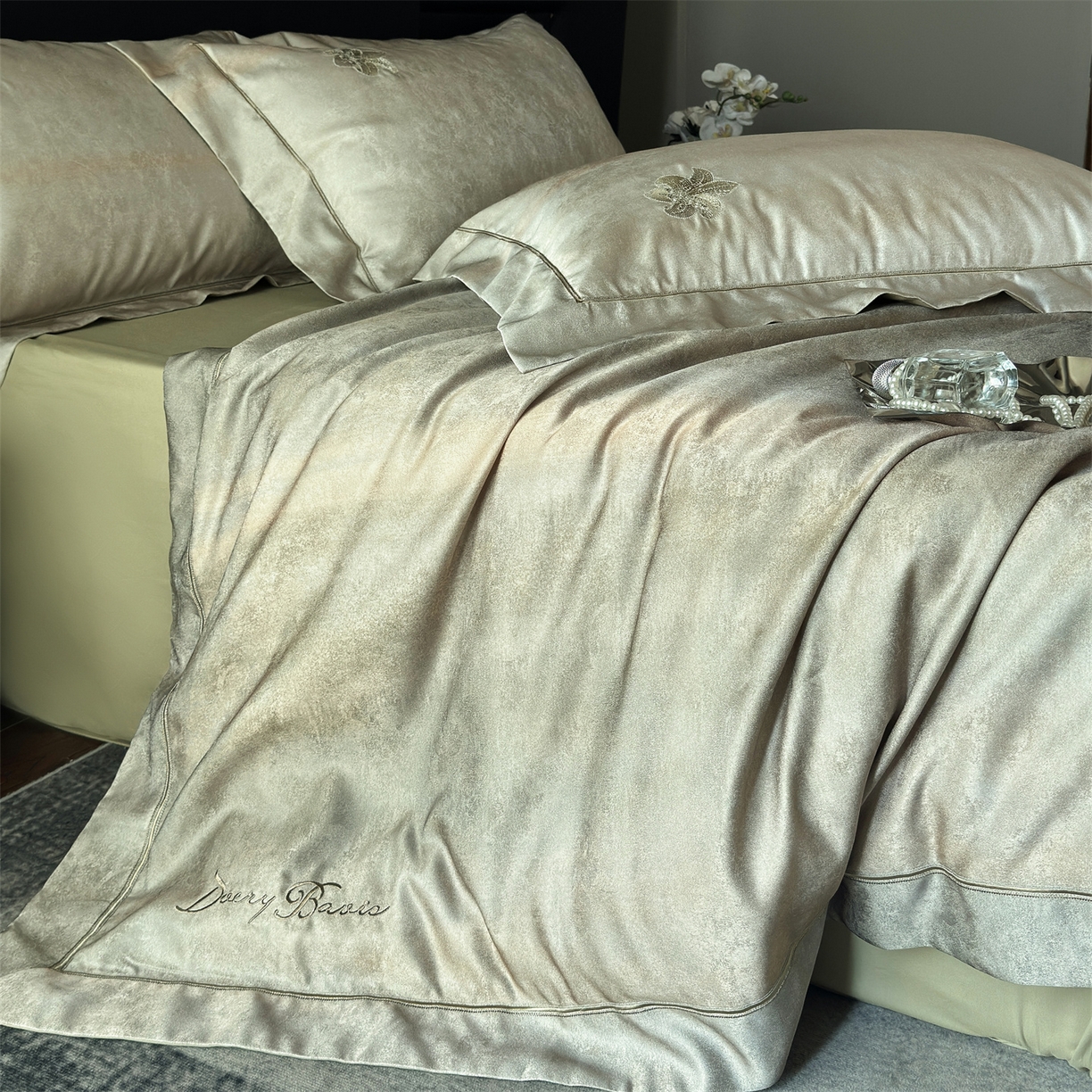 91家纺网 家纺一手货源 找家纺 （总）美娘阁 2025新款长绒棉全棉提花居家款四件套-安露丝