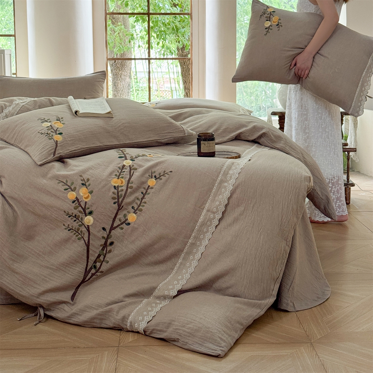 91家纺网 家纺一手货源 找家纺 美娘阁 2025新款长绒棉全棉提花居家款四件套-依初 依初(卡其）