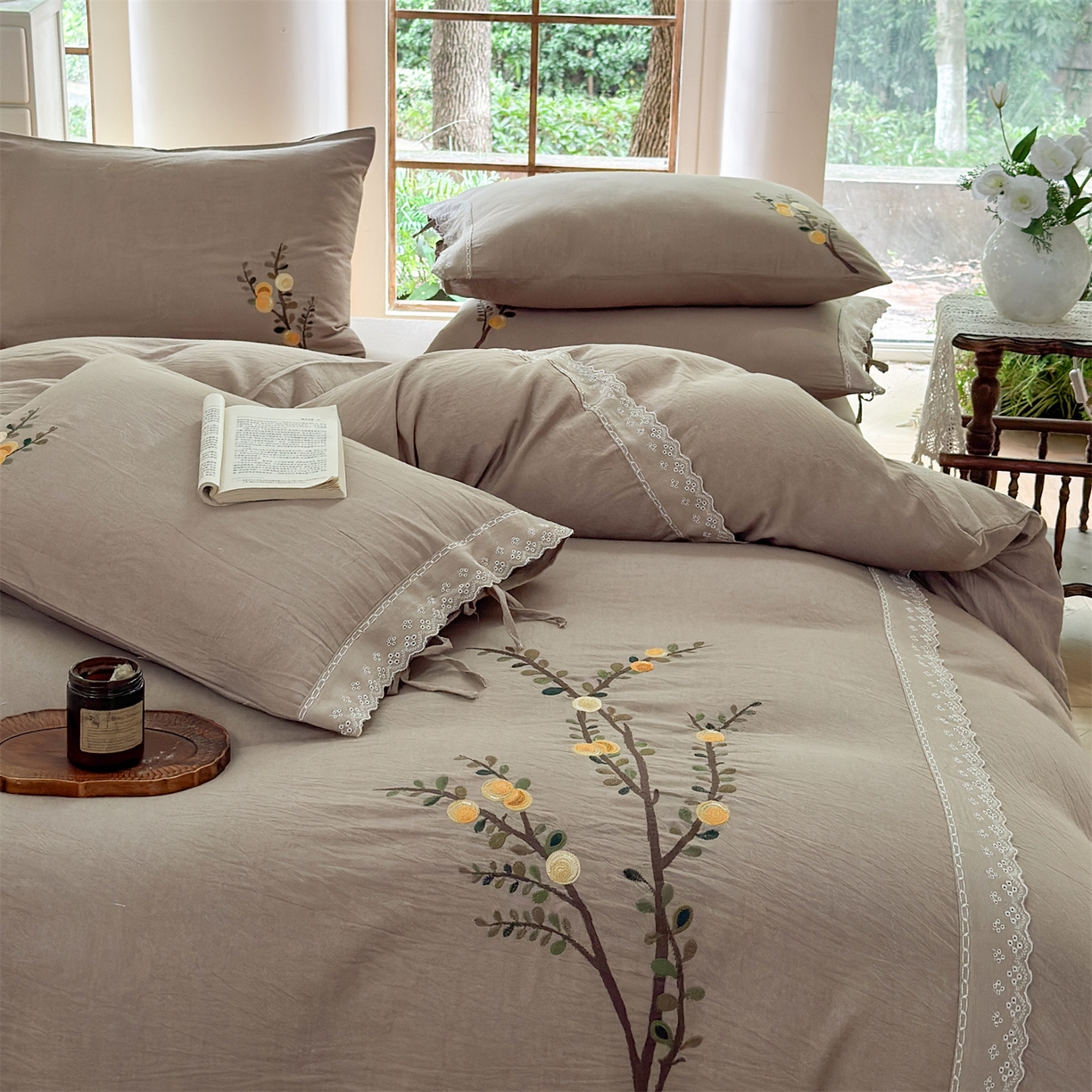 91家纺网 家纺一手货源 找家纺 美娘阁 2025新款长绒棉全棉提花居家款四件套-依初 依初(卡其）