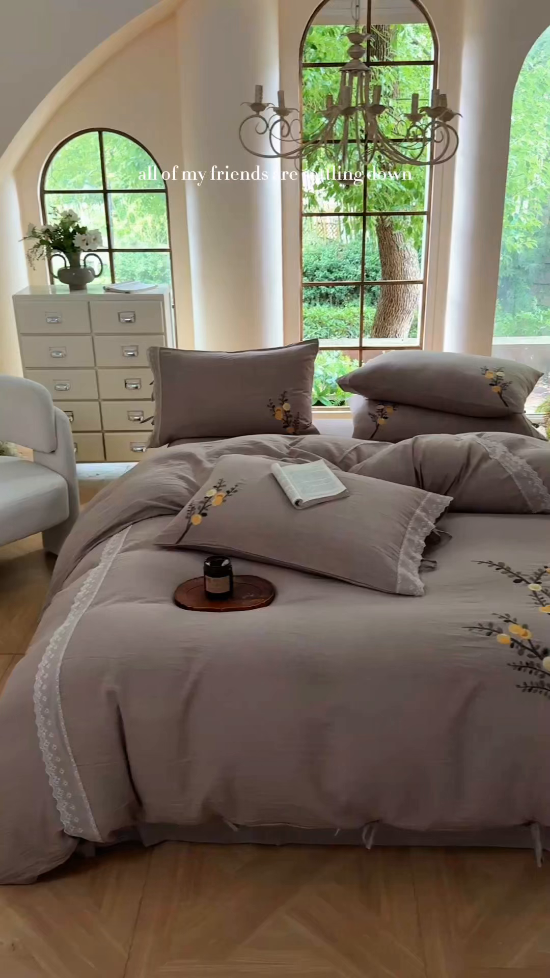 91家纺网 家纺一手货源 找家纺 美娘阁 2025新款长绒棉全棉提花居家款四件套-依初 依初(卡其）