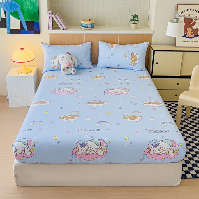 91家纺网 家纺一手货源 找家纺 金丝鸟家纺 2025新款三丽鸥系列全棉斜纹13370单品床笠 彩虹大耳朵狗