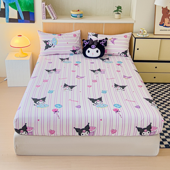 91家纺网 家纺一手货源 找家纺 金丝鸟家纺 2025新款三丽鸥系列全棉斜纹13370单品床笠 条纹库洛米