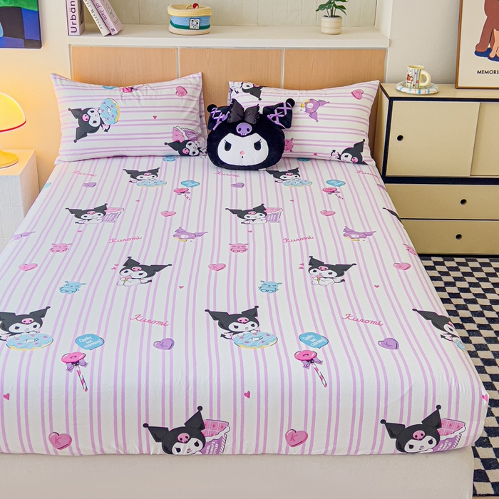 91家纺网 家纺一手货源 找家纺 金丝鸟家纺 2025新款三丽鸥系列全棉斜纹13370单品床笠 条纹库洛米