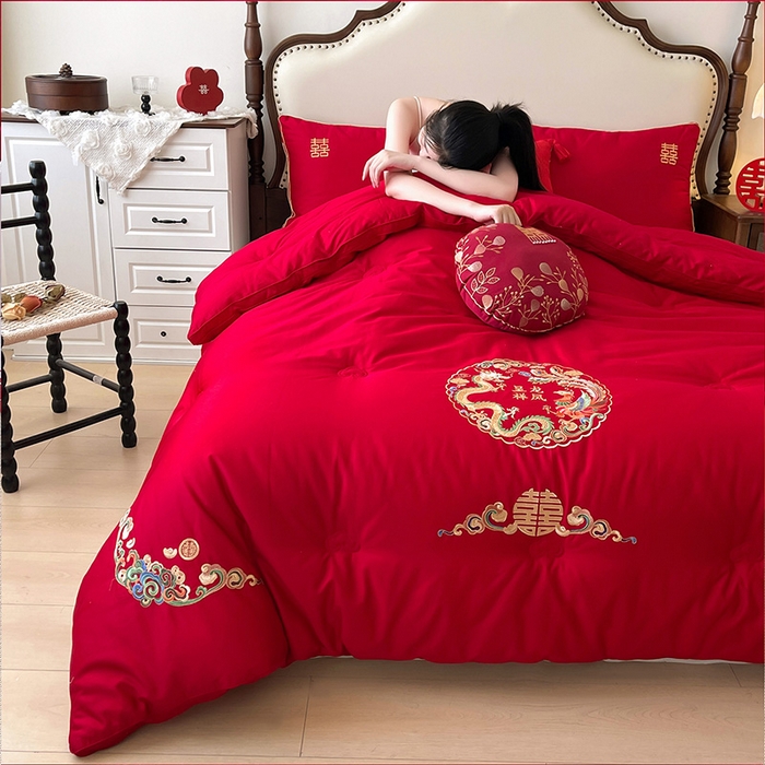 91家纺网 家纺一手货源 找家纺 （总）歌历斯家纺 2025新款60S全棉龙凤呈祥喜庆被婚庆被绣花冬被全棉冬被立体边被子被芯四季被春秋被夏被