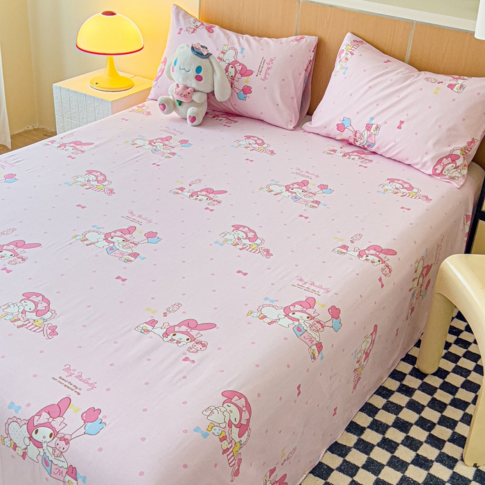 91家纺网 家纺一手货源 找家纺 金丝鸟家纺 2025新款三丽鸥系列全棉斜纹13370单品床单 波点美乐蒂