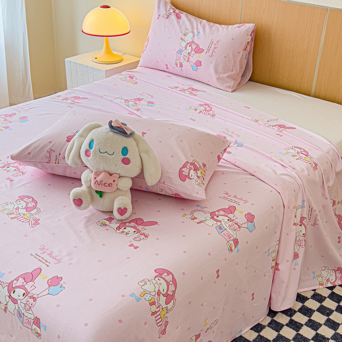 91家纺网 家纺一手货源 找家纺 金丝鸟家纺 2025新款三丽鸥系列全棉斜纹13370单品床单 波点美乐蒂