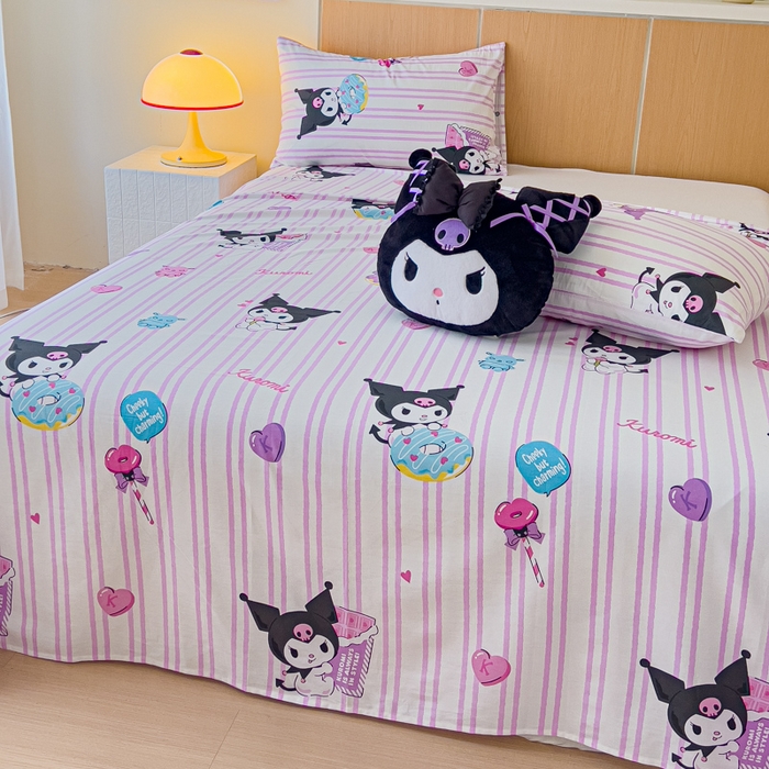 91家纺网 家纺一手货源 找家纺 金丝鸟家纺 2025新款三丽鸥系列全棉斜纹13370单品床单 条纹库洛米