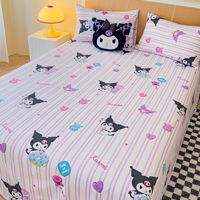 91家纺网 家纺一手货源 找家纺 金丝鸟家纺 2025新款三丽鸥系列全棉斜纹13370单品床单 条纹库洛米