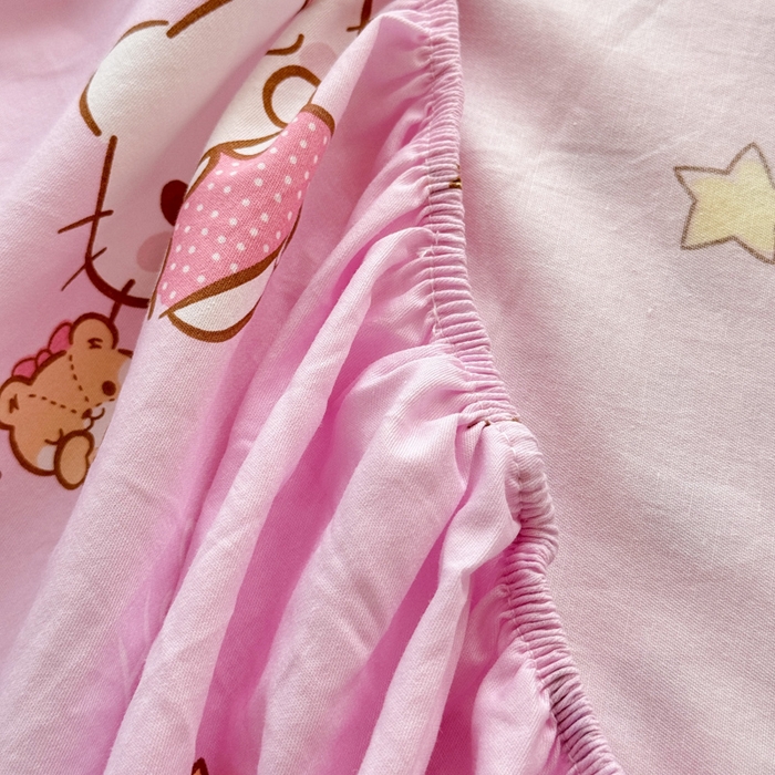 91家纺网 家纺一手货源 找家纺 金丝鸟家纺 2025新款三丽鸥系列全棉斜纹13370单品床笠-学生床 晚安kt