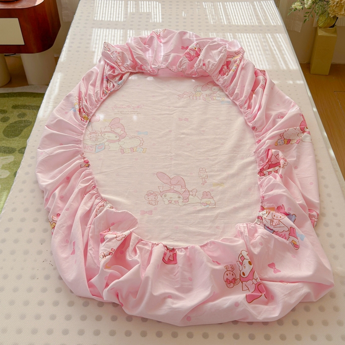 91家纺网 家纺一手货源 找家纺 金丝鸟家纺 2025新款三丽鸥系列全棉斜纹13370单品床笠-学生床 波点美乐蒂