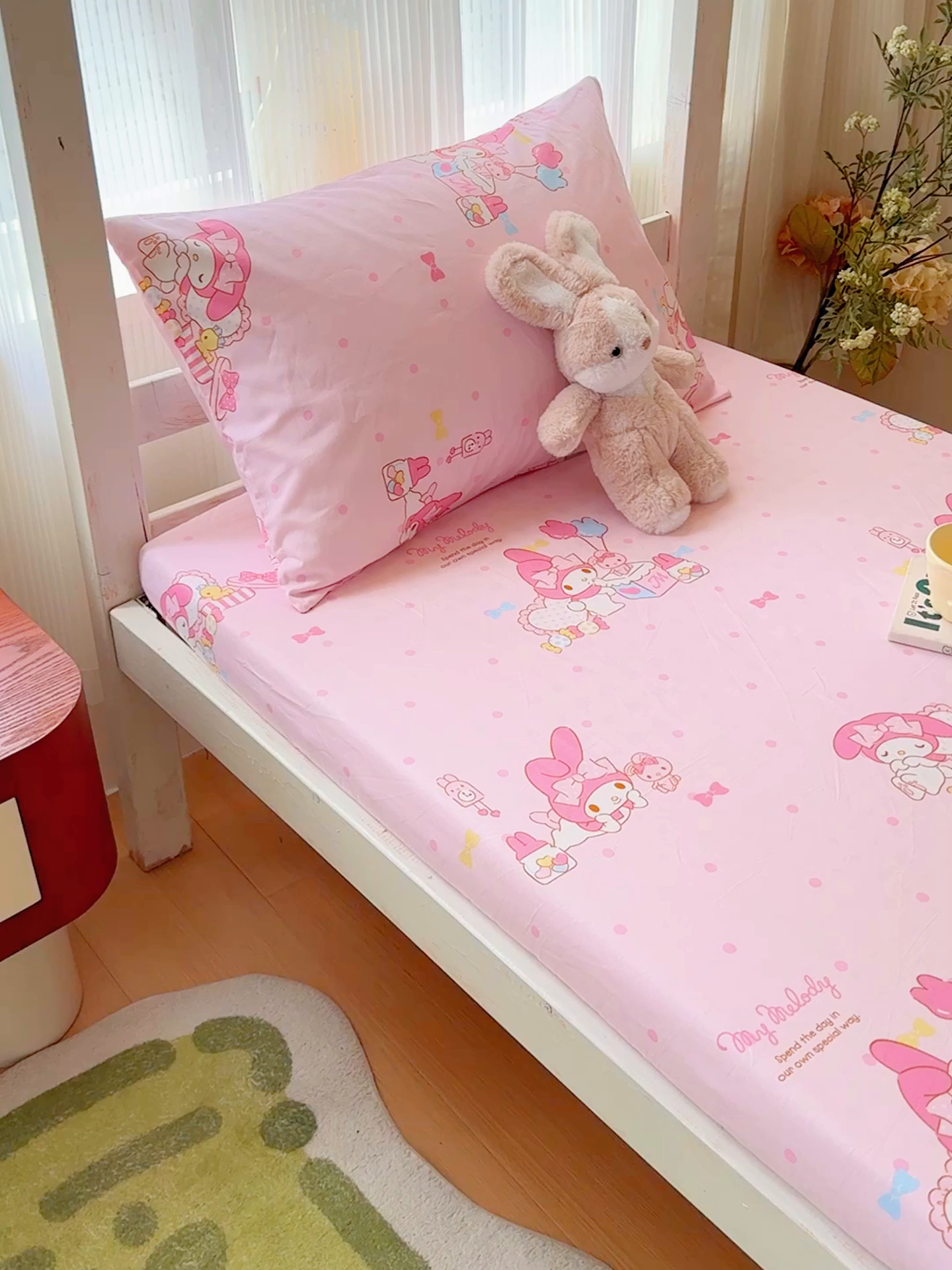 91家纺网 家纺一手货源 找家纺 金丝鸟家纺 2025新款三丽鸥系列全棉斜纹13370单品床笠-学生床 波点美乐蒂