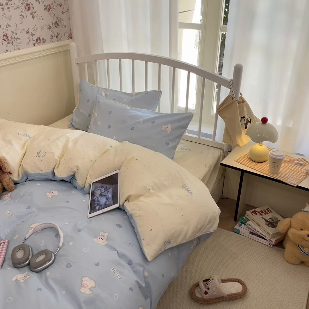 91家纺网 家纺一手货源 找家纺 盛馨家纺 2025年开学季秋冬新品小清新全棉学生三件套四件套床笠四件套跑量款系列 小白狗